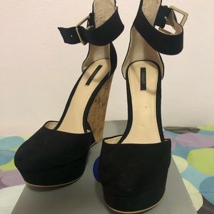NEVER WORN FOREVER 21 WEDGES!